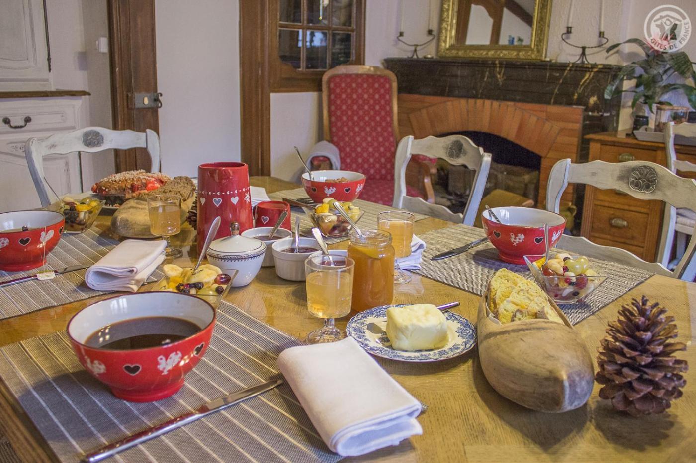 Bed and Breakfast Chez Sylvie Et Guy Chignin Exterior foto